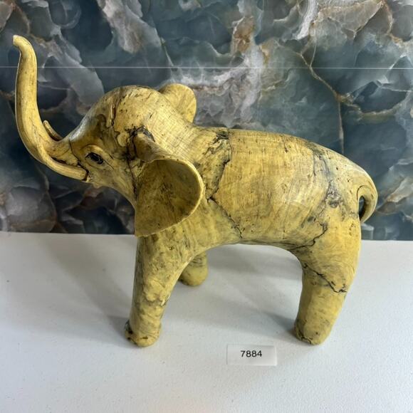 Vintage Crushed Oyster Shell Elephant Figurine 11"x 13" - Picture 15 of 15